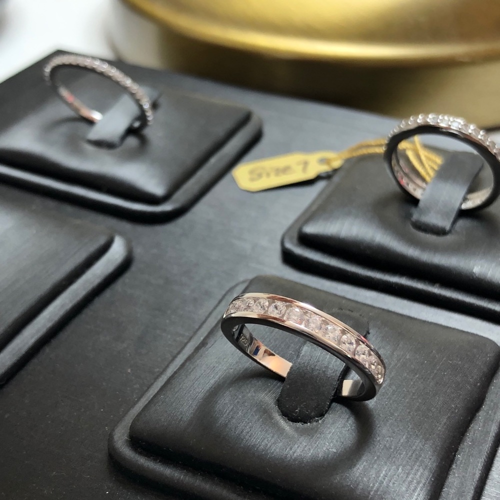 HOST PICK🏅 925 Sterling Silver Unisex CZ Eternity Band - Picture 6 of 13